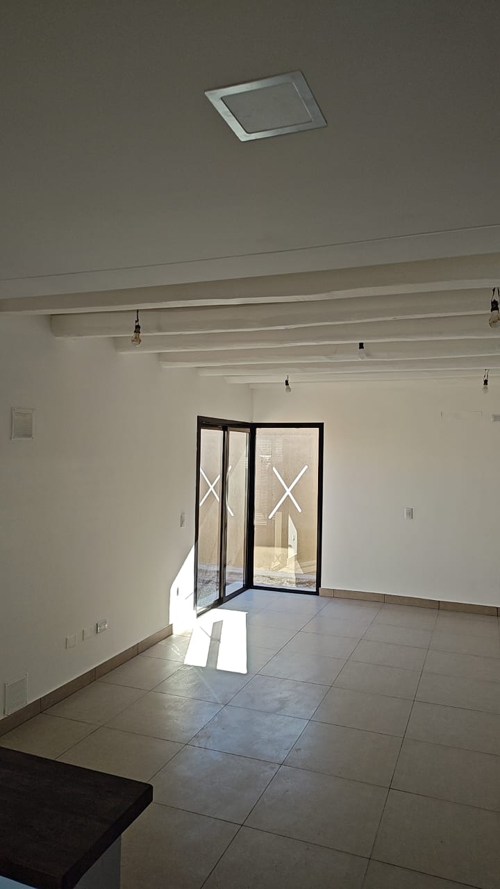 Casa 2 dormitorios - Apta crédito - Barrio Las Acacias 1 Casa 2 dormitorios - Apta crédito - Barrio Las Acacias - Busco Barrio Privado
