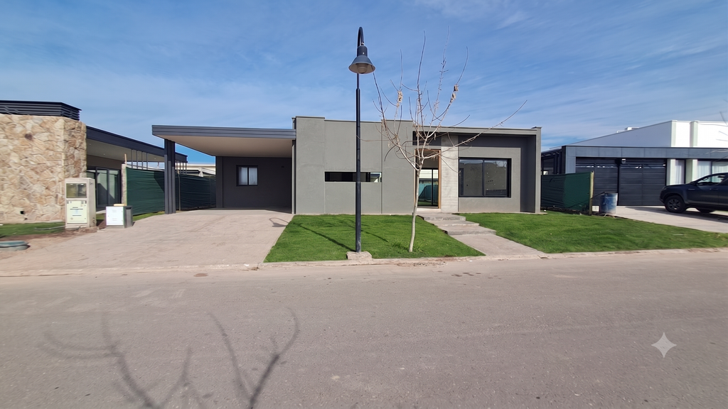 Casa a la venta con 3 dormitorios en Gran Boedo 1 Casa a la venta con 3 dormitorios en Gran Boedo - Busco Barrio Privado