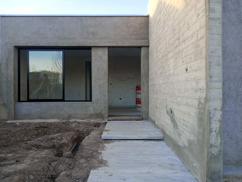 La Luisa - Amplia casa en venta con 220 m2 - Busco Barrio Privado