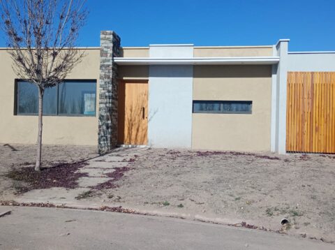 Casa a estrenar en barrio La Luisa - Apta crédito! - Busco Barrio Privado