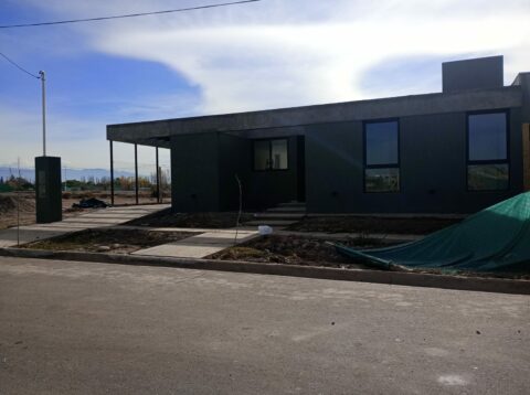 Casa en venta en La Quebrada - A estrenar! - Busco Barrio Privado