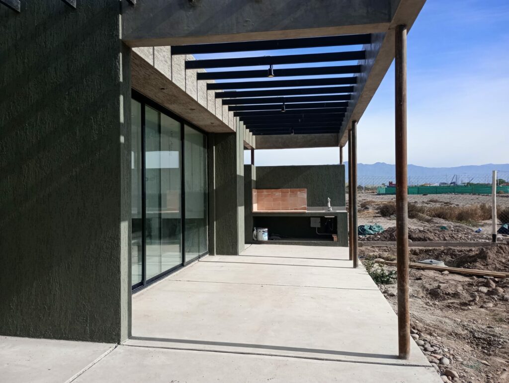 Casa en venta en La Quebrada - A estrenar! - Busco Barrio Privado