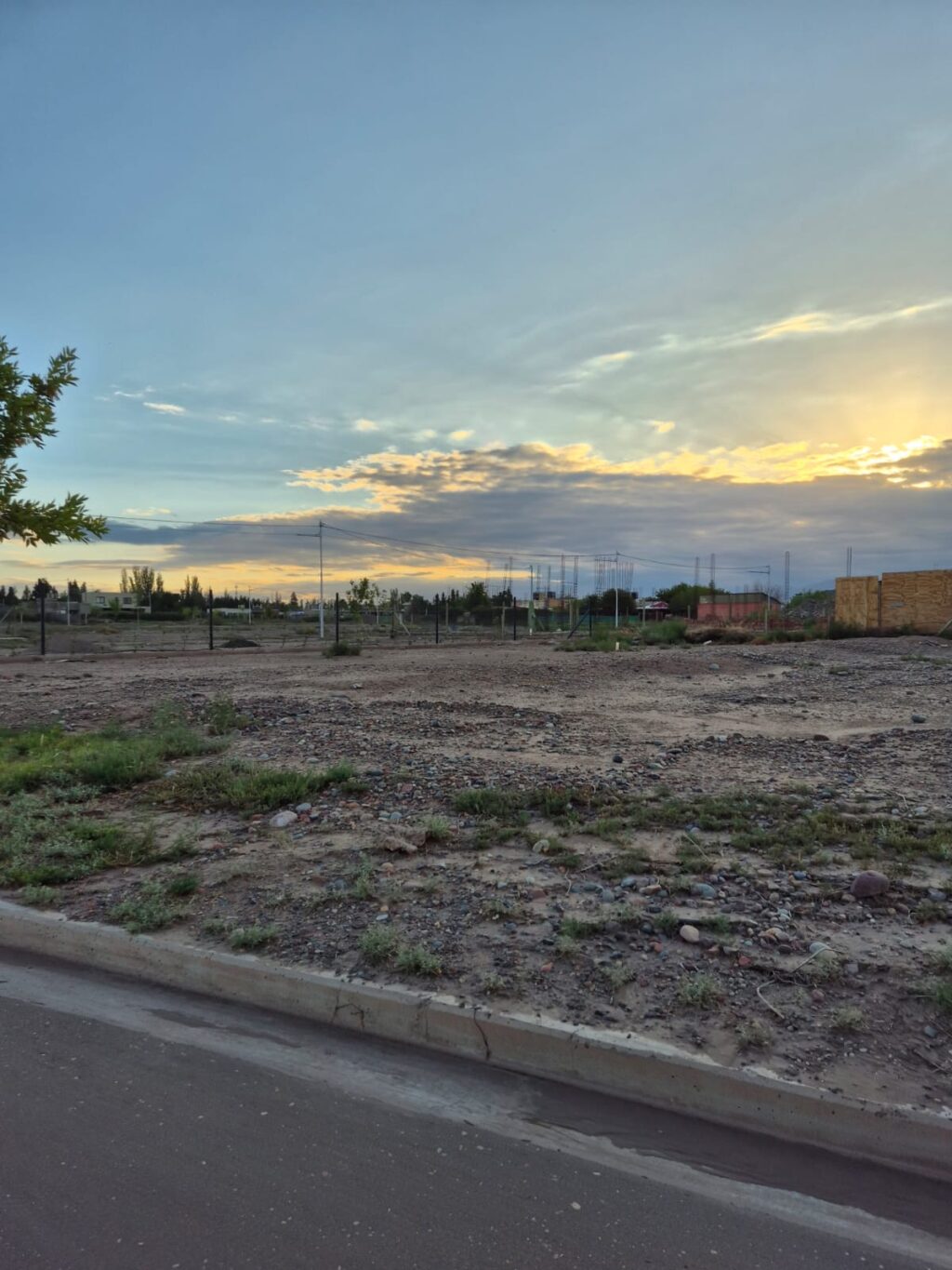 Oportunidad - Lote 500 m2 en La Vasconia Maipu 3 Oportunidad - Lote 500 m2 en La Vasconia Maipu - Busco Barrio Privado