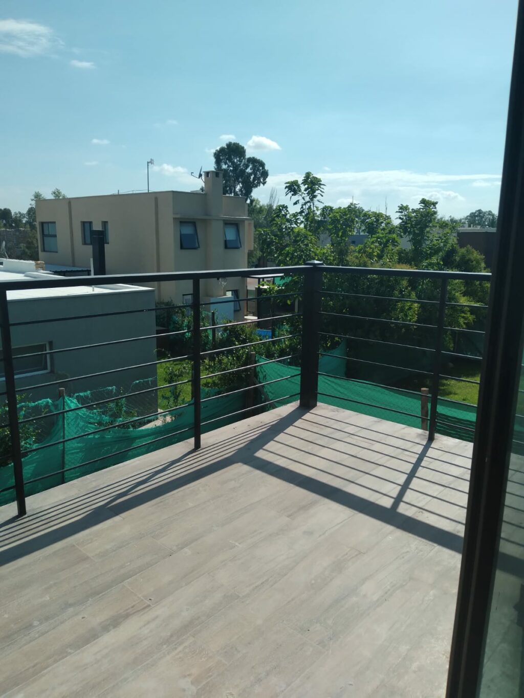 Casa de categoría a la venta en Lar de Drummond, Luján de Cuyo! - Busco Barrio Privado