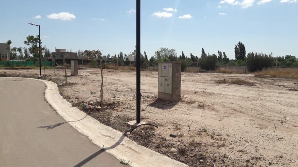 Lote esquina 500 m2 en Lar de Vieytes 2 sobre boulevard! - Busco Barrio Privado