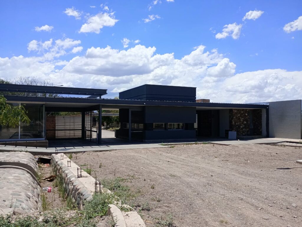 Lotes 300 m2 a la venta en Las Acacias - Busco Barrio Privado