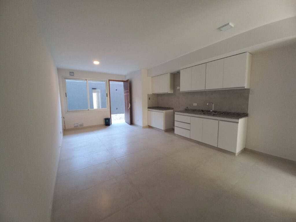Departamento a estrenar con patio y cochera. Financiación! - Busco Barrio Privado