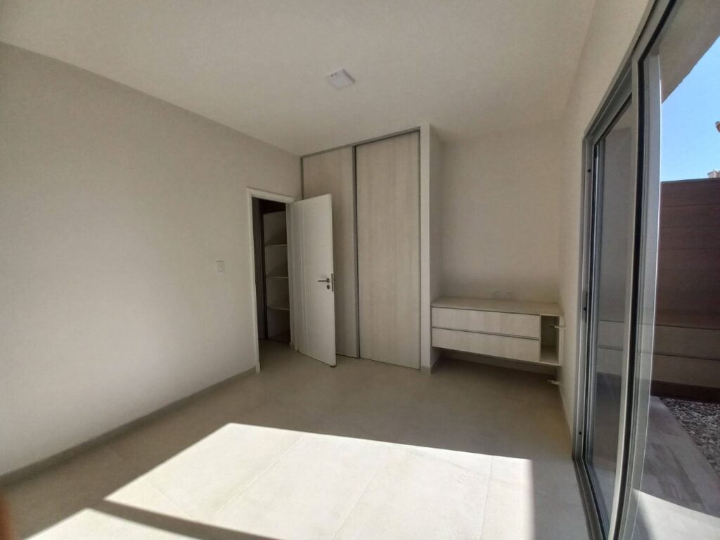 Departamento a estrenar con patio y cochera. Financiación! - Busco Barrio Privado