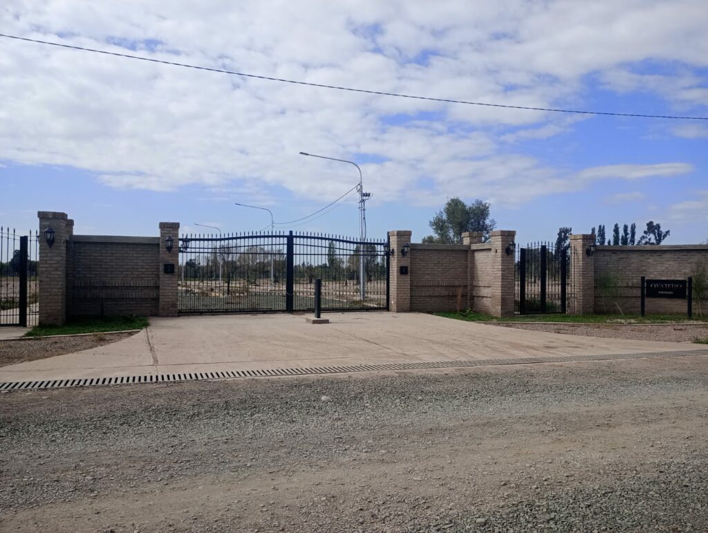 Lotes en venta 600-800 m2 en Quattro Vistalba - Financiación! - Busco Barrio Privado