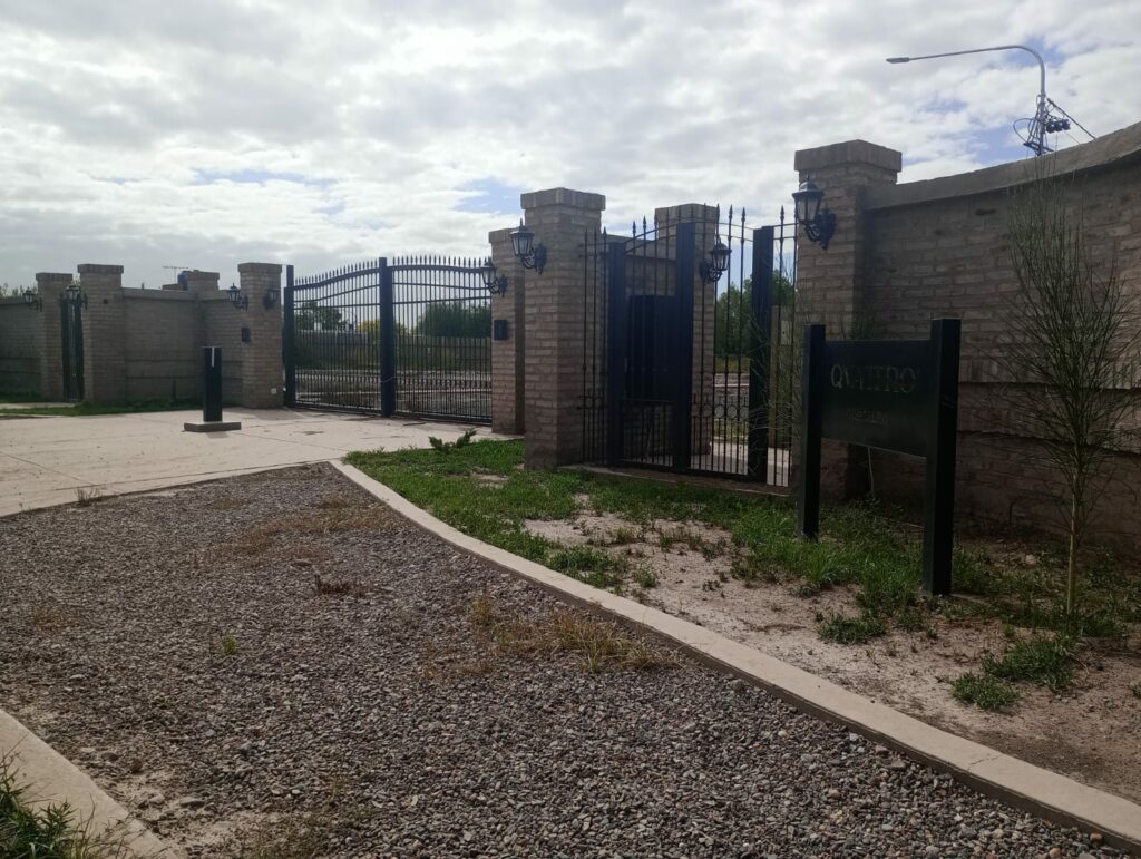 Lotes en venta 600-800 m2 en Quattro Vistalba - Financiación! - Busco Barrio Privado