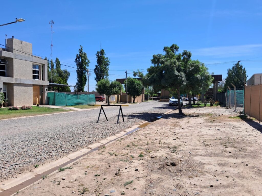 Lotes 400 m2 a la venta en Rincon de Mitre - Busco Barrio Privado
