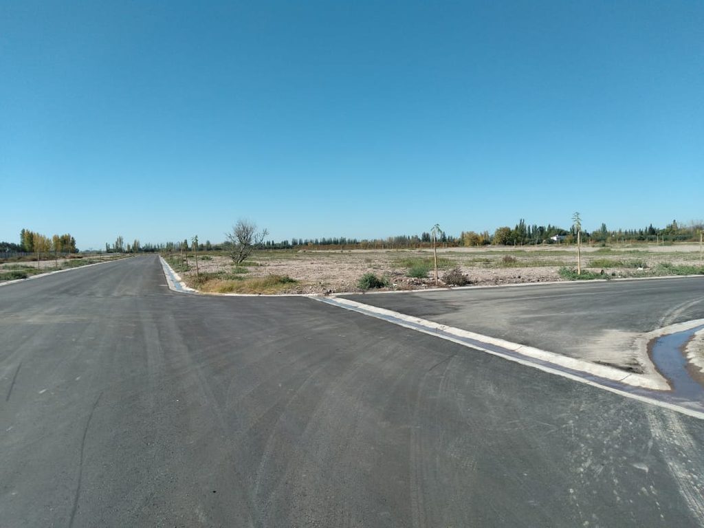 Lote en venta en esquina con 500 m2 en Acacias de Terrada 2 Lote en venta en esquina con 500 m2 en Acacias de Terrada - Busco Barrio Privado